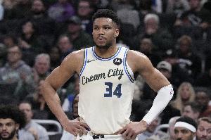 人尽皆知！弗莱：字母损失了耐克巨额奖金 为报复雄鹿才爆料