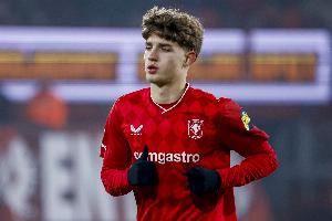 每体：巴萨关注特温特18岁中卫尼斯塔德，但认为要价过高正在观望