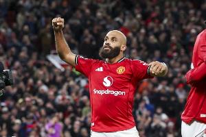 曼晚谈曼联伤情:梅努、姆伯莫预计周末复出 多尔古德里赫特未知