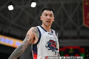 兢兢业业！陶汉林7中4拿下13分13板1断 6前场板