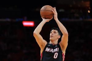 丰泰基奥:热火的团队氛围独一无二 我很愿意留在这里