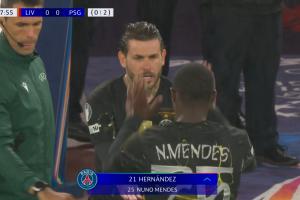 门德斯第38分钟伤退，卢卡斯·埃尔南德斯登场