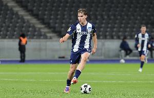 德天空：4德甲球队竞争艾希霍恩+曼城也有意 目前尚未有决定做出