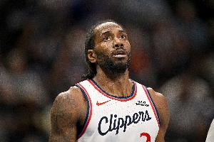 伦纳德：我很高兴自己能健康地打完常规赛 我认为我们还能做更多