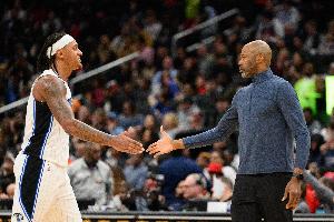 水火不容?美记:若莫斯利夏天不下课 魔术某核心球员会申请交易