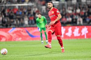 全场比赛卢康传球102次，创铜梁龙球员单场中超联赛传球数新高