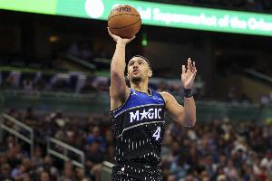 全能表现！萨格斯8中5得到12分5板6助1帽 三分5中2