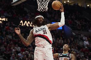 季后赛连续50%+命中率场次 罗威目前26场领跑 力压沃西鲨字贾艾顿