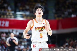 能把握机会！肖恺新高出场33分钟 6中4&三分3中2拿10分7助0失误