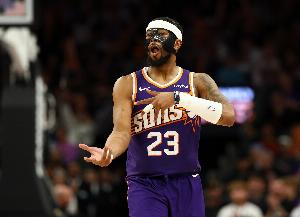 攻防俱佳好球员！古德温11中7拿下19分9板2助6断 场上拼劲十足