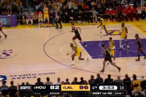 心态炸了！小贾底角直接被无视 三分一个比一个离谱！