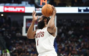 哈登谈改进：双方打得都不好&都会做出调整 要控制好能控制的事情