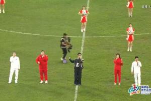 黄晓明助阵闽超开幕式！与冠军李雯雯、李发彬、林莉、林雨薇演唱