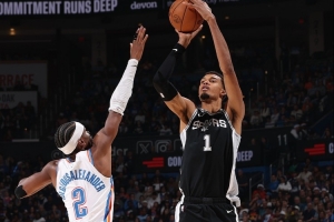 老里：亚历山大很可能拿MVP 但若是文班亚马拿也没问题