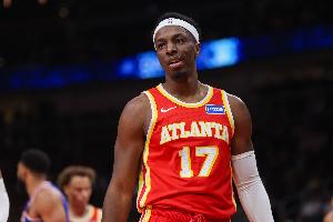 难阻失利！奥孔武9中6拿到19分7板 三分6中4