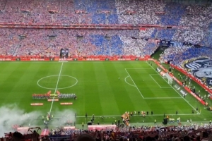 世体：国王杯决赛之前播放西班牙国歌，遭遇部分球迷的嘘声