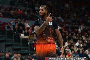 还是得靠你！克里斯复出第二场16中8拿下23分9板4助2帽