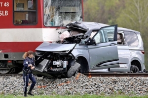图片报：曼宁格出事前误认为铁路还在停运状态，此前关闭后又恢复