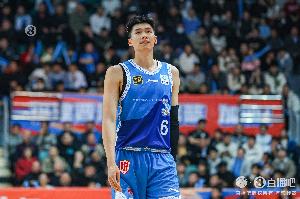 年轻人发挥不错！邹阳13中7得21分2板 杨曦皓得7分5板3盖帽