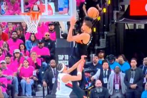 刺媒晒文班超级炸扣没进的慢动作：推腰为啥不吹犯规呢？