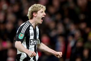 记者：戈登对转会拜仁持开放态度，奥利塞的成功坚定了他的想法