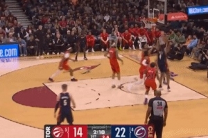 吃饱饱了！斯特鲁斯&施罗德连续突破送妙传 小莫布里连续吃饼！